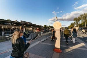 パリ：1時間の観光クルーズと3コースのビストロディナー