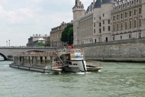 Paris: Seine River Cruise and Lunch at Le Bistro Parisien