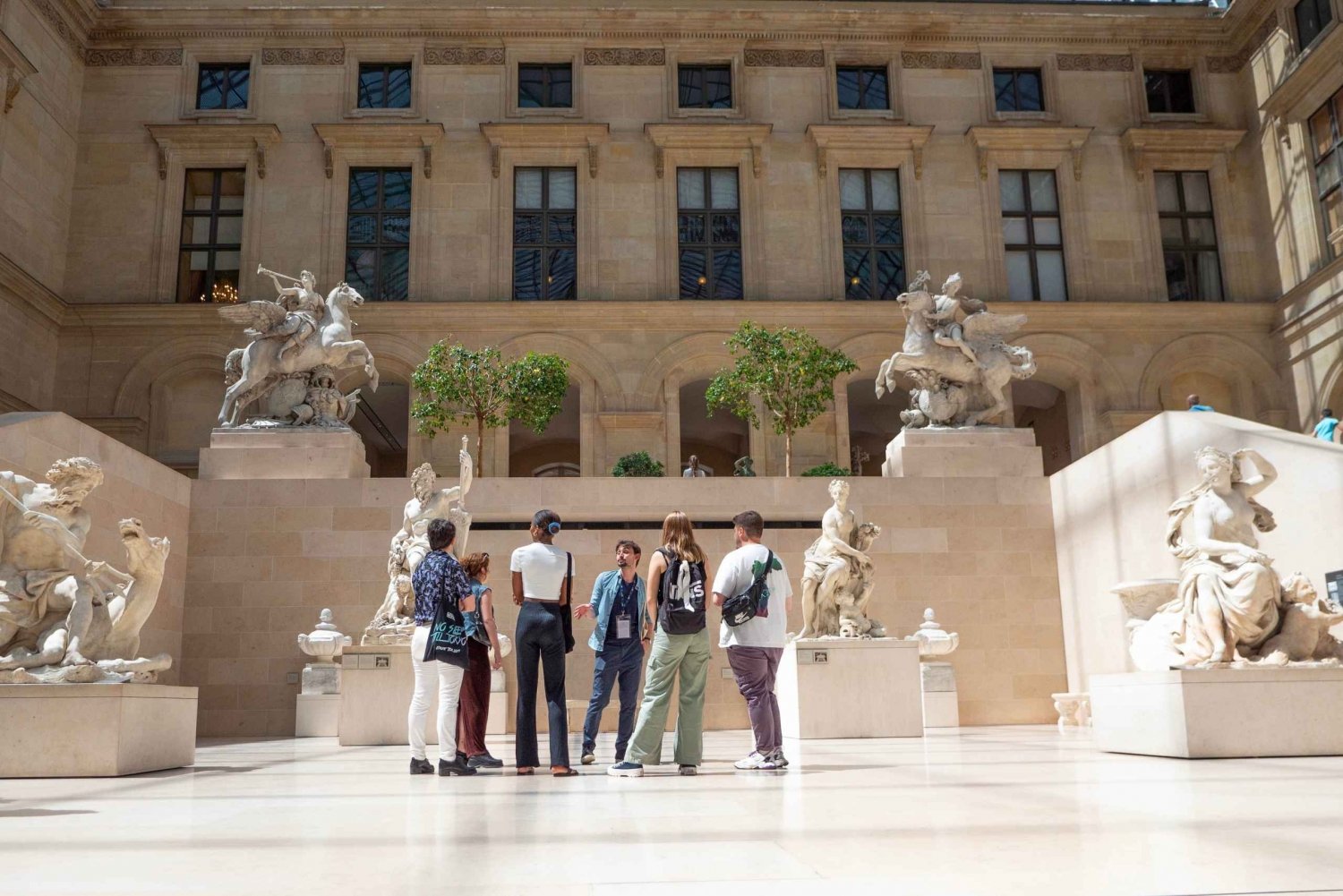 Paris: 2-Hour Guided Tour Through the Louvre