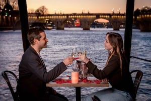 Parigi: crociera con cena gourmet di 3 portate sulla Senna