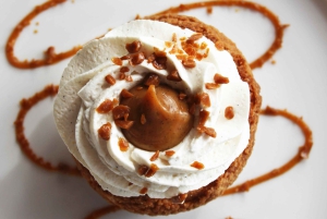 パリ：エッフェル塔のマダム・ブラッスリーでの3コースランチ