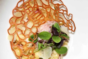 パリ：エッフェル塔のマダム・ブラッスリーでの3コースランチ