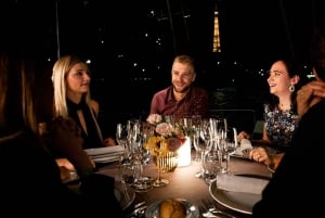 Parigi: crociera sulla Senna a Parigi con cena di Natale di 5 portate