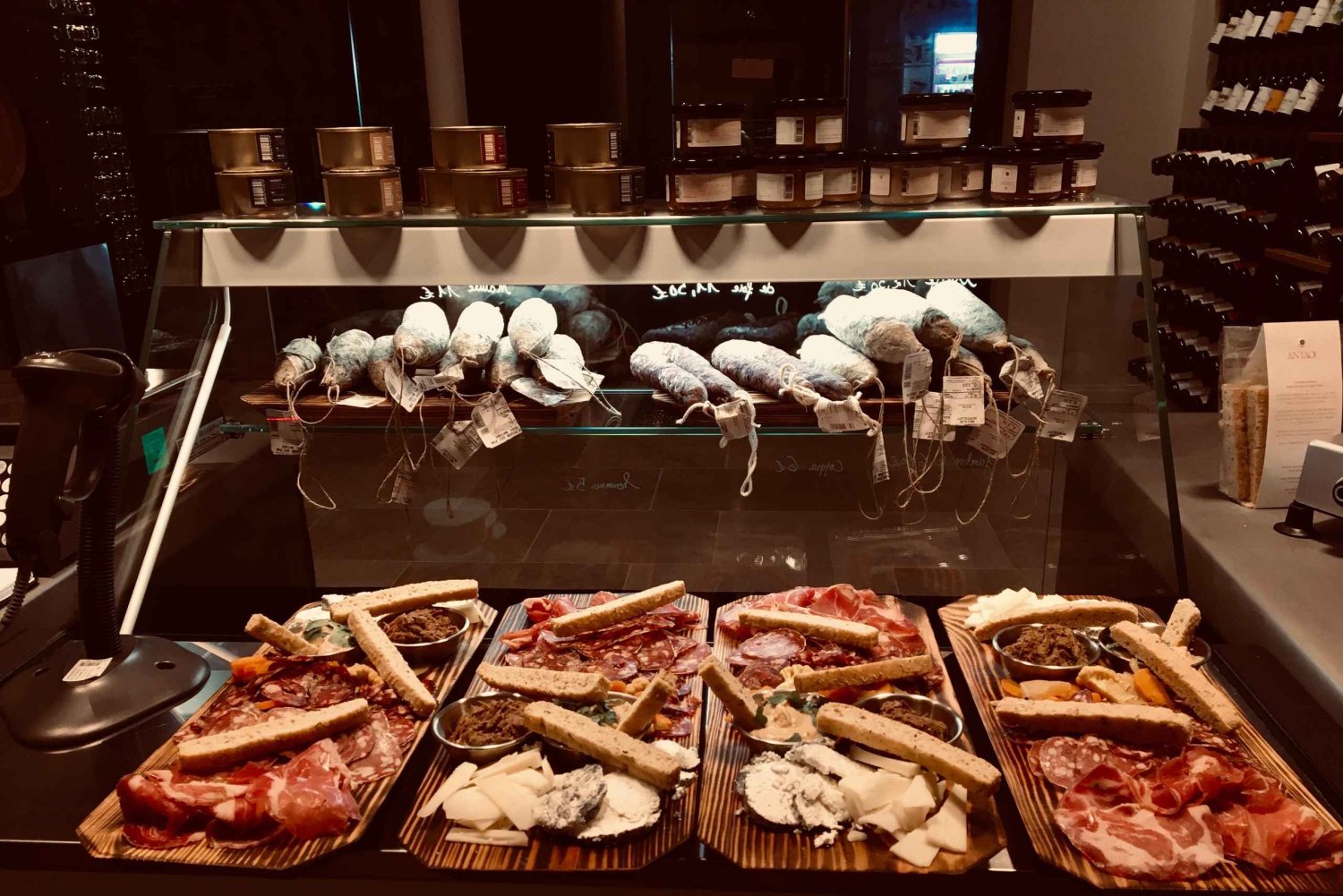 Curso de enología en París: 5 vinos, 1 sumiller y aperitivos