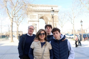 Paris: 6 hours PRIVATE tour in a van - photoshoot included