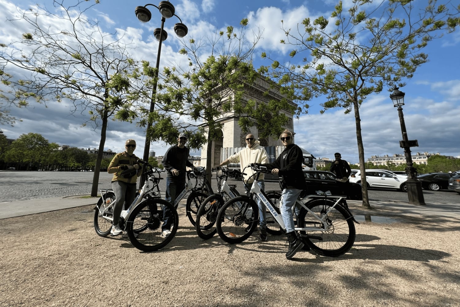 Pariisi: E-pyöräilyn opastettu pienryhmäkierros iltapäivällä
