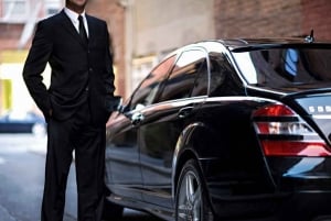 Paris: Charles-de-Gaulle Airport Private Roundtrip Transfer