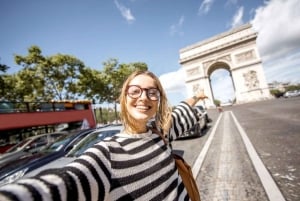 Paris: Arc de Triomphe Entry with Seine Cruise