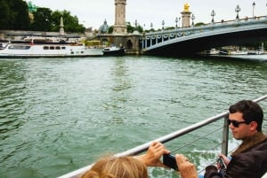 Paris: Audioguidet busstur og elvecruise på Seinen
