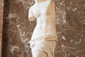 Paris: Best of Louvre Museum Skip-the-Line Guided Tour