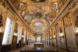 Paris: Best of Louvre Museum Skip-the-Line Guided Tour
