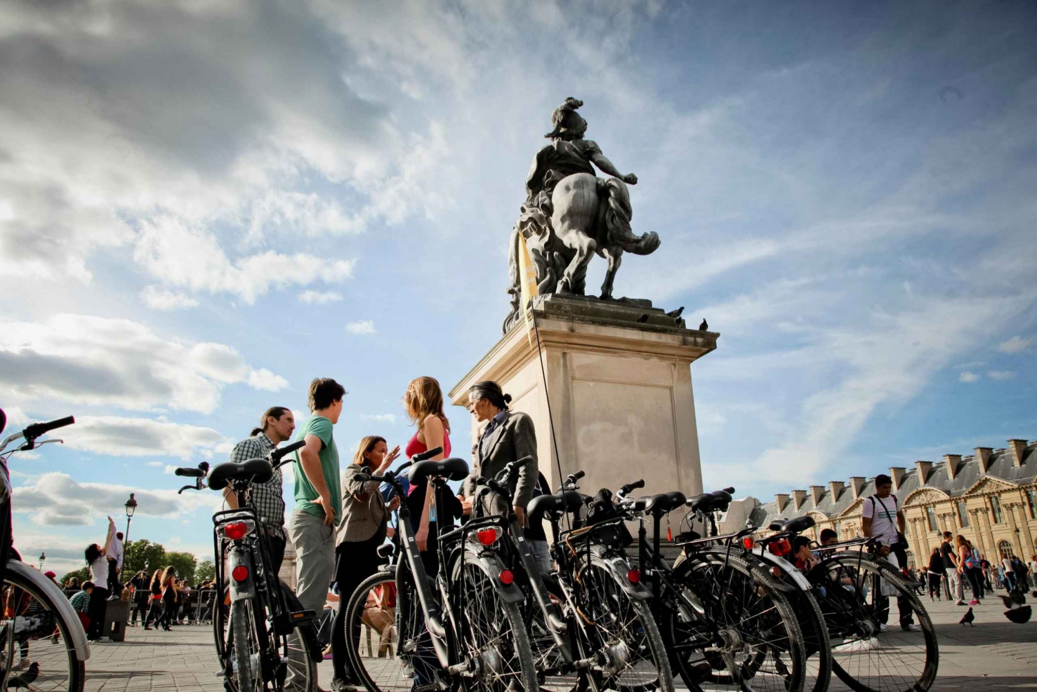 Paris: Guided bike tour - Greatest monuments of the capital