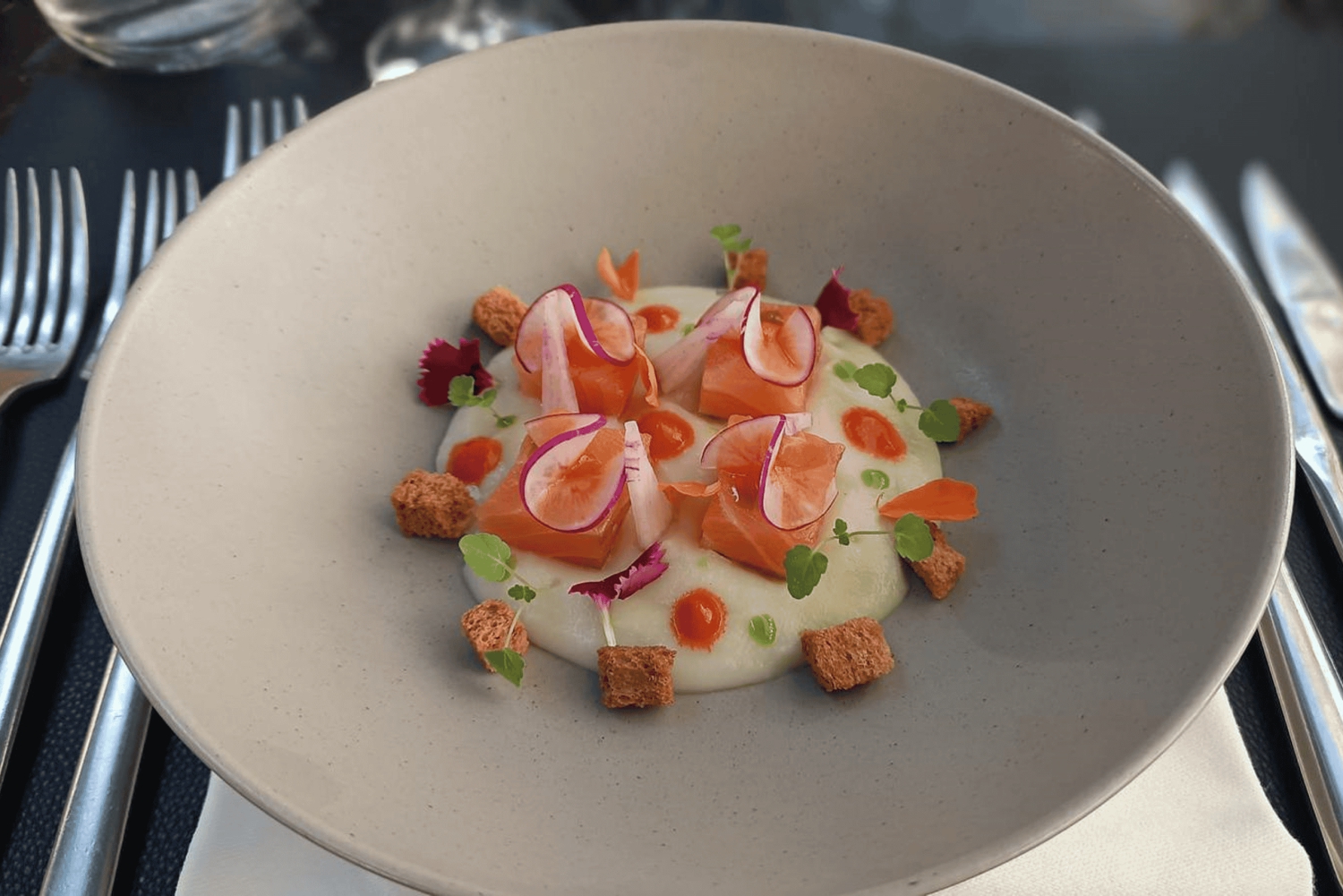 パリ：バストロノーム グルメディナーツアー