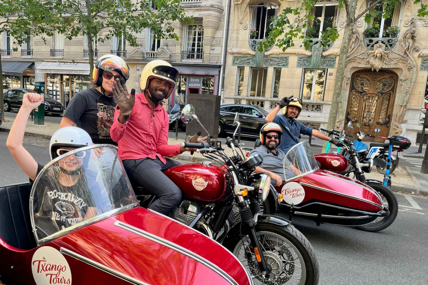 Paris by sidecar 1HR Tour