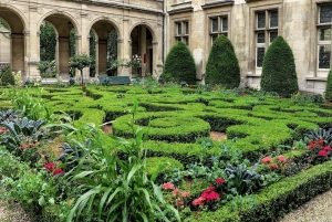 Paris: Carnavalet Museum In-App Audio Tour (ENG)