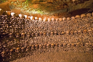 Paris: Catacombs Entry & Seine River Cruise with Audio Guide