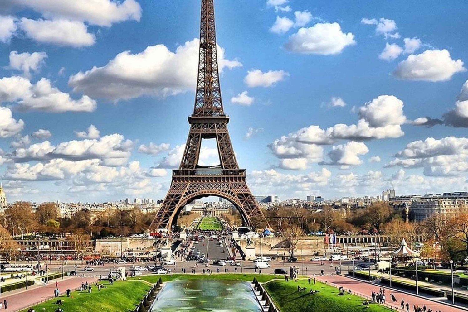 Париж: Частный трансфер из аэропорта CDG в город Париж