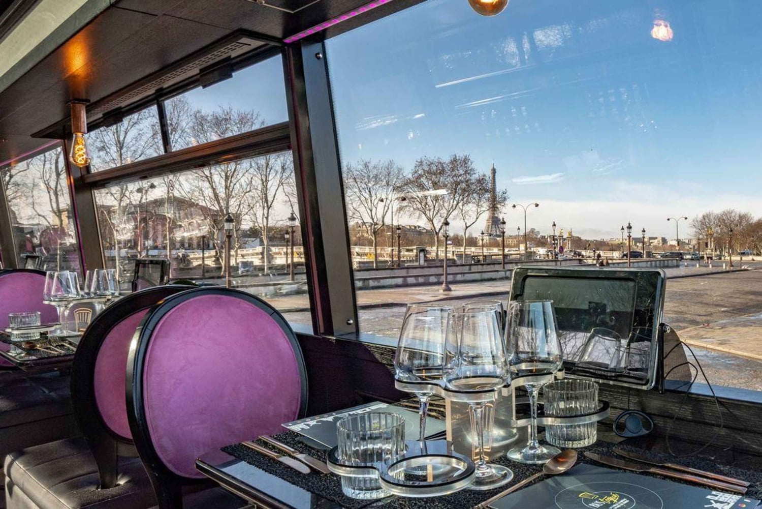 Paris: Champs Elysées Bus Toqué w/Lunch & Glass of Champagne