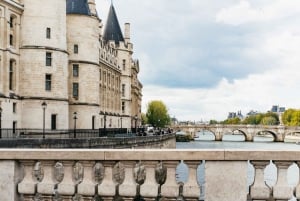 Paris: Charming Nooks and Crannies Bike Tour