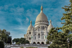 Paris: Charms of Montmartre Guided Walking Tour