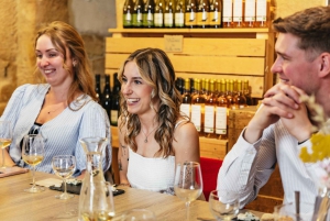 Paris - en ost- och vinprovning Ost- och vinprovning i Montmartre