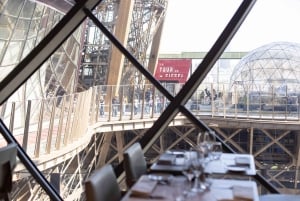 Paris: Almoço de Natal na Torre Eiffel com vista panorâmica