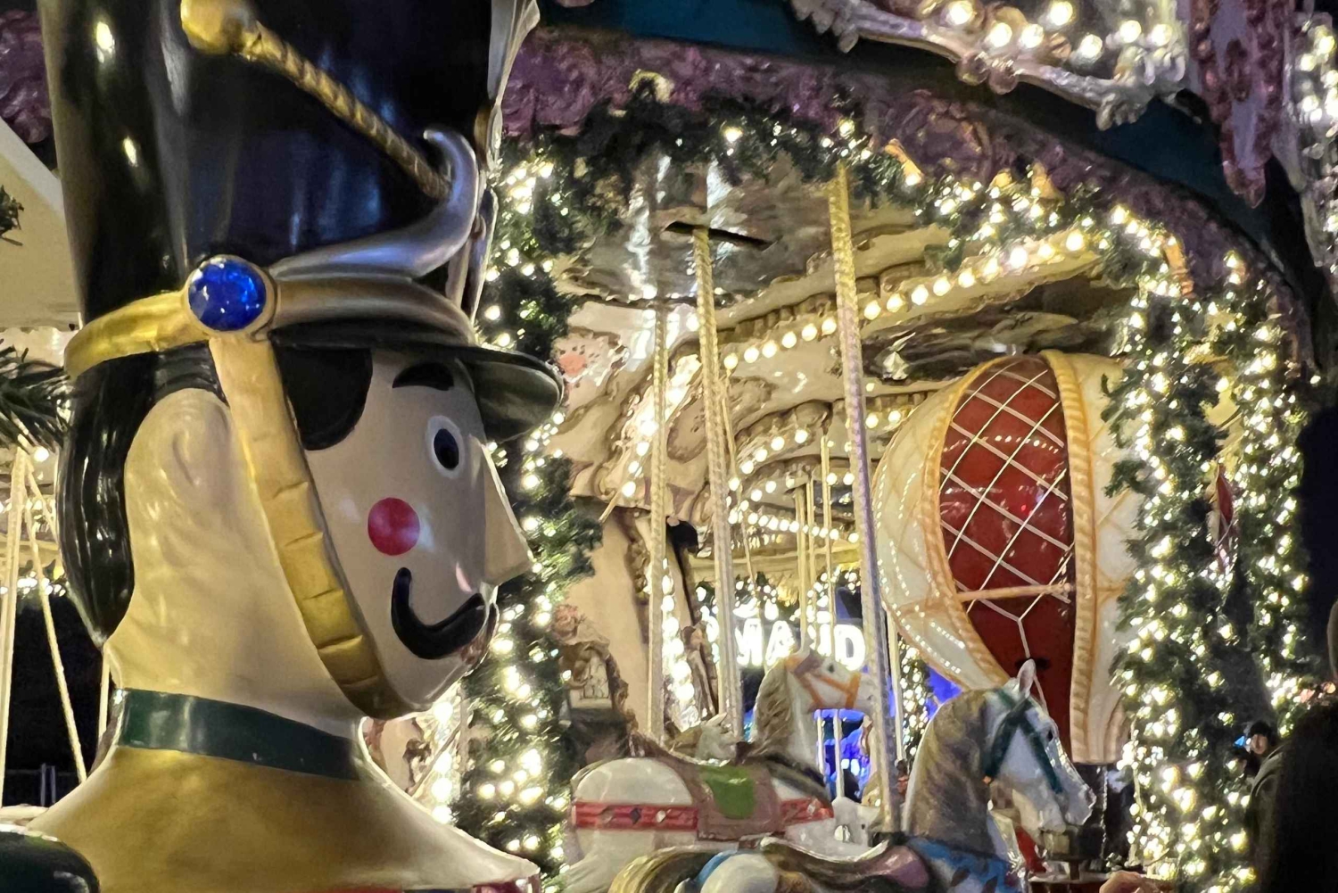 Париж: пешая экскурсия по рождественским ярмаркам с горячим вином