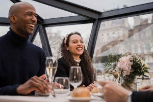 Paris : Christmas Special Lunch Cruise on the Seine River