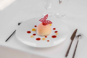Paris : Christmas Special Lunch Cruise on the Seine River