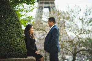 Paris: Cinematic and Fun Photoshoot with a Professional