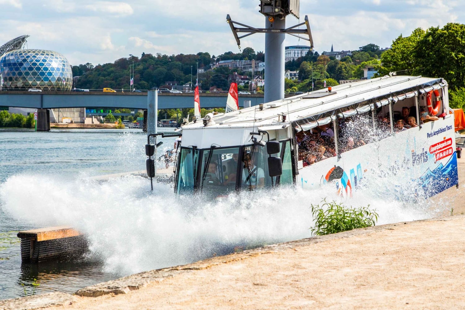 Paris: Stadstur och rundtur i floden Seine med amfibiebuss