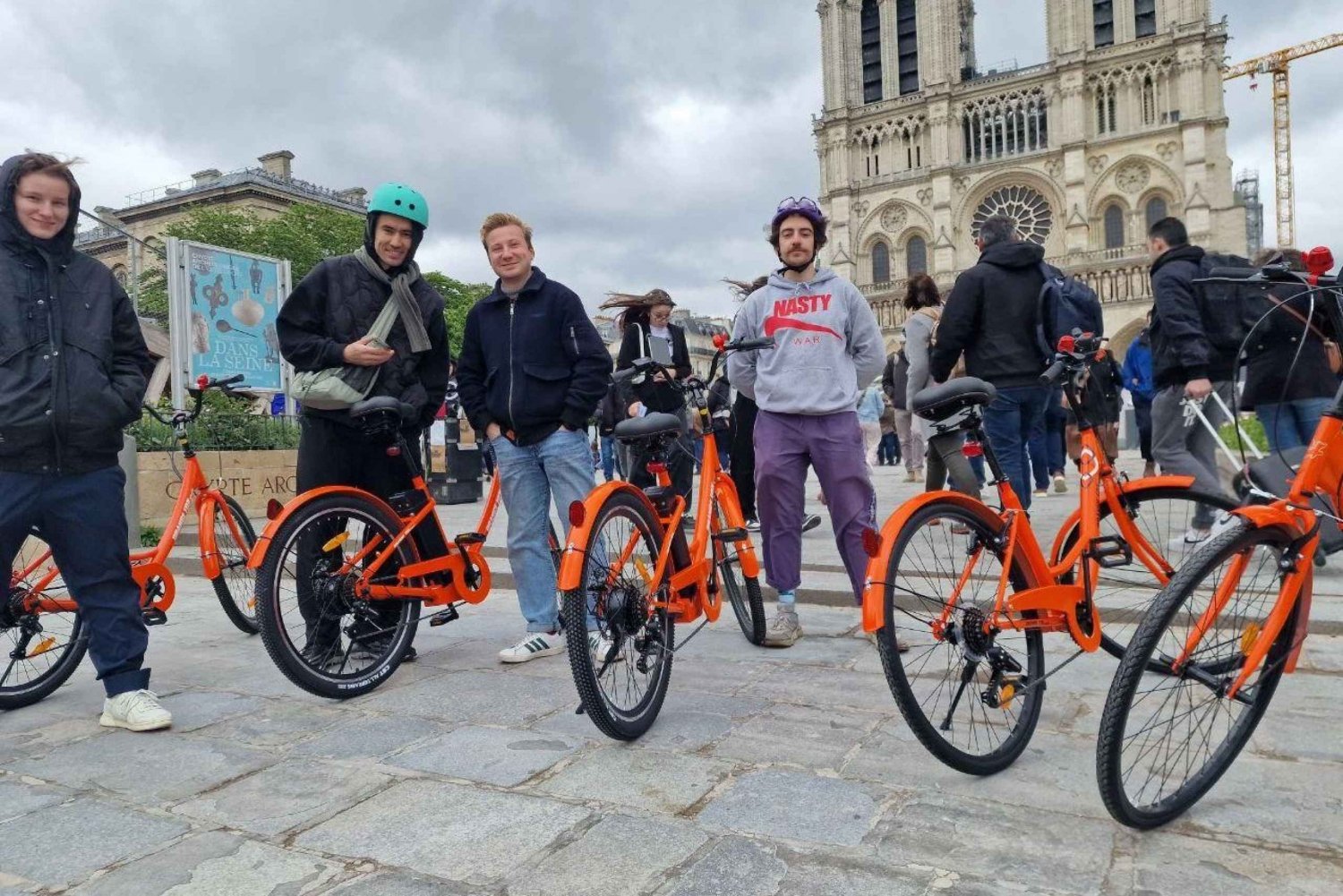 Paris: City Sights in 2,5-hours e-Bike Tour with a Guide
