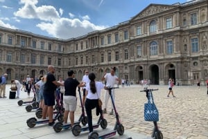 Paris: Small-Group E-Scooter Tour with a Local Guide