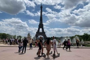 Paris: Small-Group E-Scooter Tour with a Local Guide