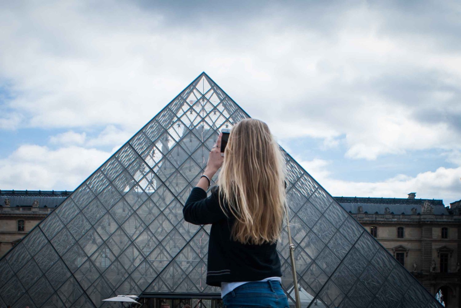 Paris: City Tour with Louvre Tickets & Cider with a Crepe