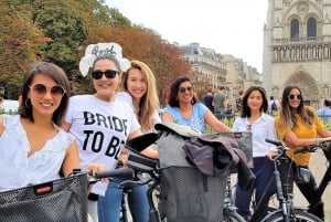 Paris: City Treasures Bike Tour