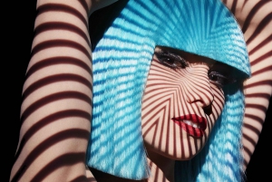 Paris: Crazy Horse Sunday Cabaret Experience with Champagne