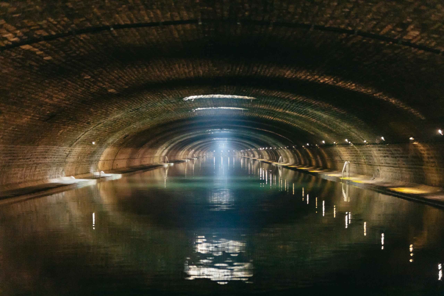 Paryż: rejs po kanale Saint-Martin i Sekwanie