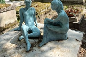 Parigi: tour a piedi personalizzato del cimitero di Père Lachaise