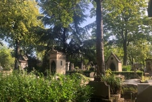 Parigi: tour a piedi personalizzato del cimitero di Père Lachaise
