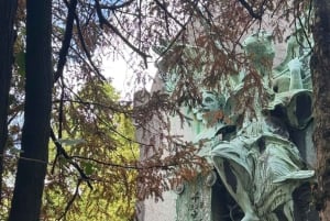Parigi: tour a piedi personalizzato del cimitero di Père Lachaise