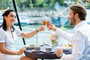 Paris: 3-Course-Dinner Cruise on the Seine River