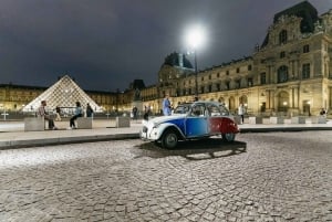 Paris: Discover Paris by Night in a Vintage Car with a Local