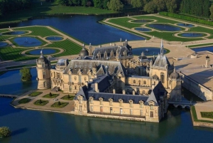 Paris: Domaine de Chantilly Private Tour in a Mercedes Van