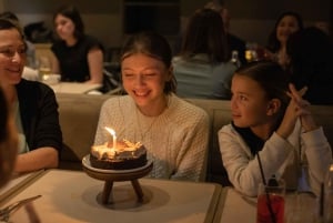 Parigi: Cena anticipata alla Madame Brasserie presso la Torre Eiffel