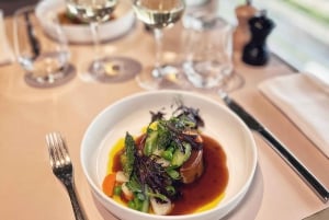 Parigi: Cena anticipata alla Madame Brasserie presso la Torre Eiffel