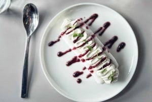 Parigi: Cena anticipata alla Madame Brasserie presso la Torre Eiffel
