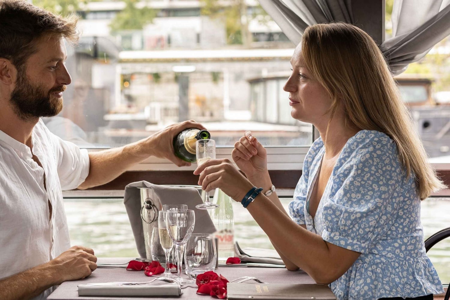 Pariisi: Varhaisillallinen risteily Seine-joella