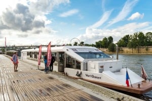 Paris: Early Evening Dinner Cruise on the River Seine