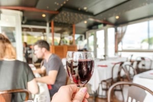 Paris: Early Evening Dinner Cruise on the River Seine